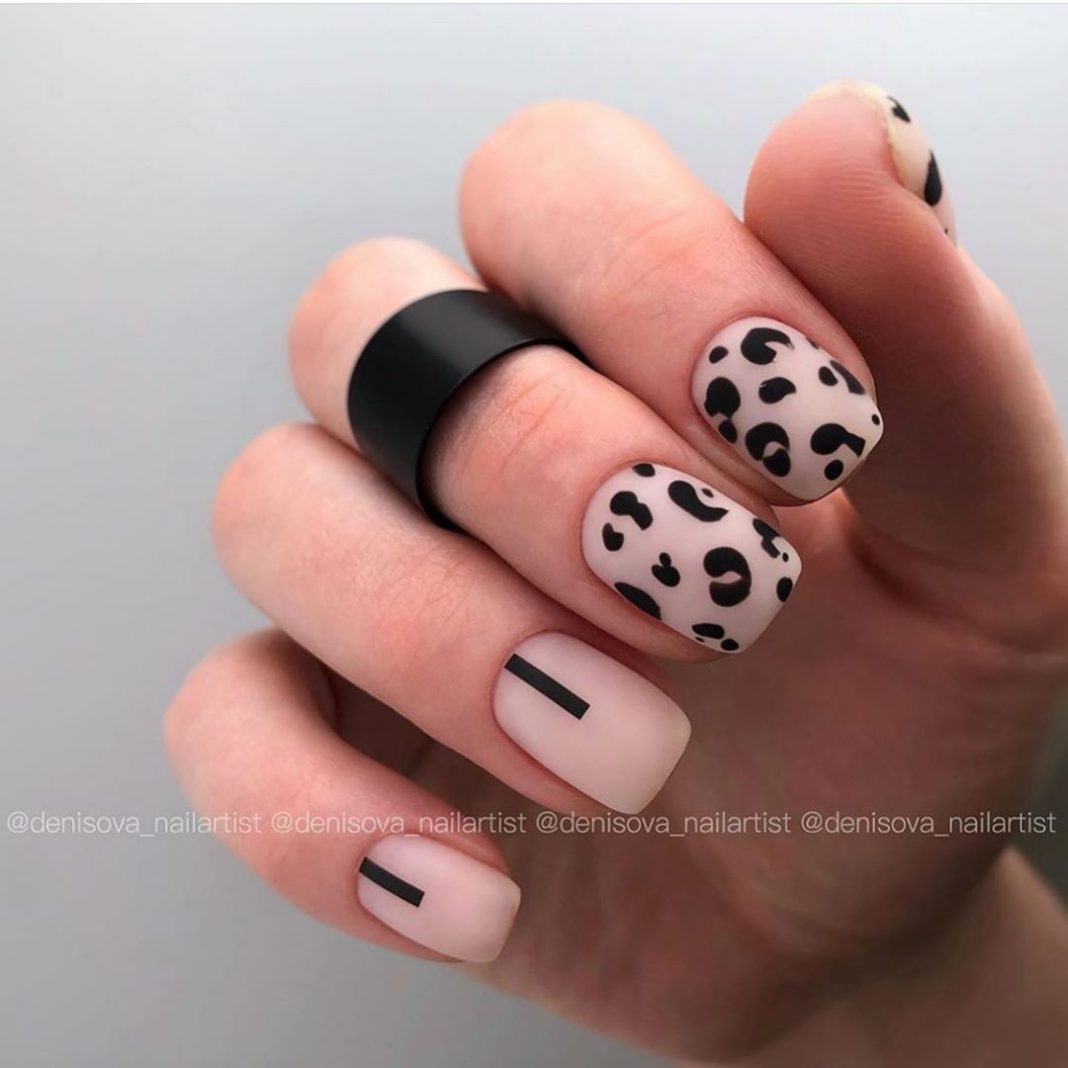 Вариант 1: Два оттенка леопардового принта на каждом ногте
